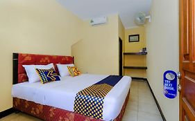 Spot On 2185 Hotel Elen